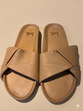 Beek Sandals